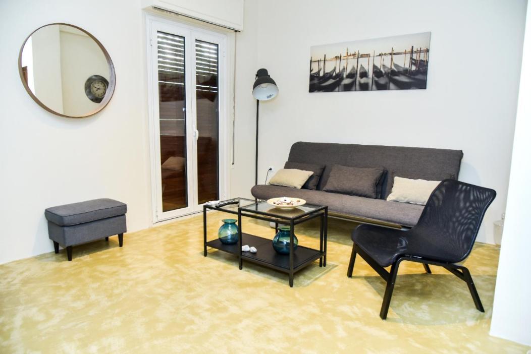 Central Apartment At Echarxia 2 Beds For 5 Pers By Mps 아테네 외부 사진